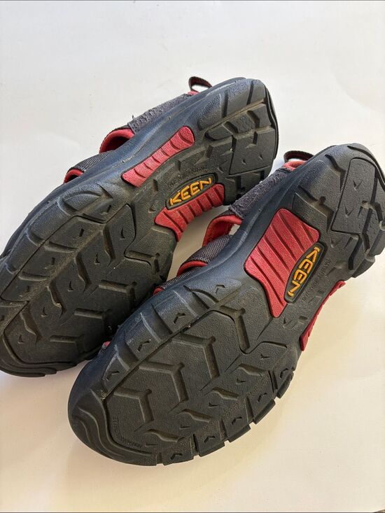 EUC KEEN Newport H2 Men’s hiking water Sandals Rugged Size 10 main image 5